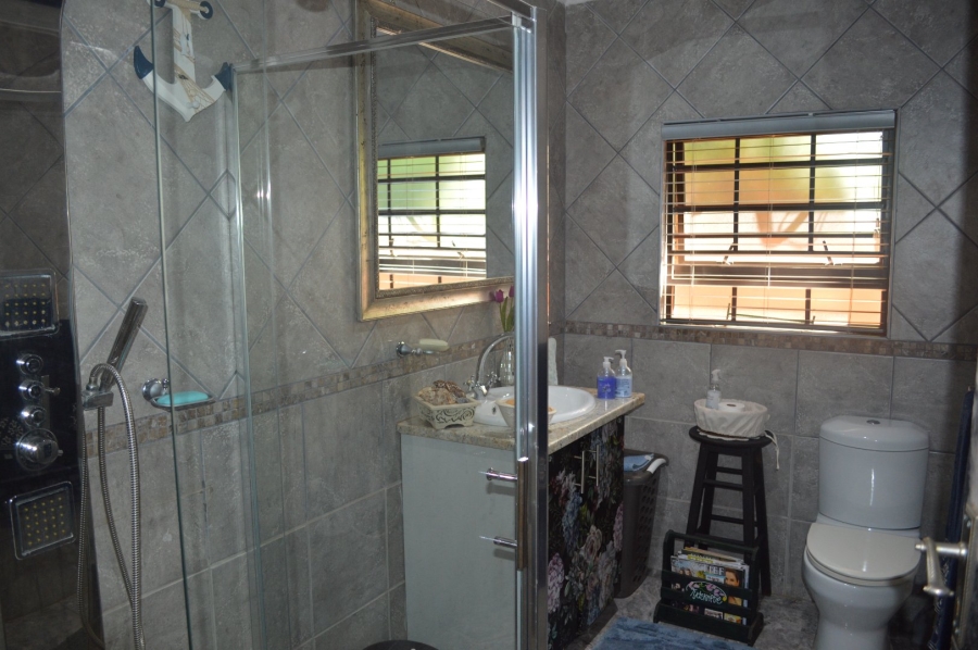 3 Bedroom Property for Sale in Wilkoppies North West